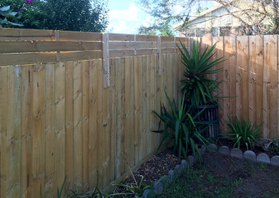Timber Boundry Fence with Privacy Top Screens