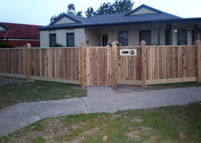 Vertical Capped Timber Picket Fence
