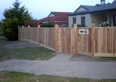 Vertical Capped Timber Picket Fence